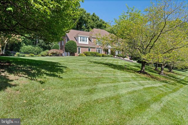 11366 SENECA KNOLL DR, Great Falls, VA 22066