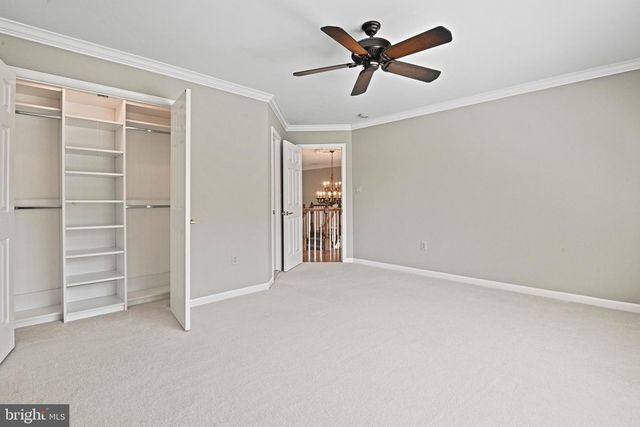 11366 SENECA KNOLL DR, Great Falls, VA 22066