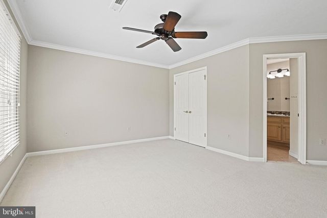 11366 SENECA KNOLL DR, Great Falls, VA 22066