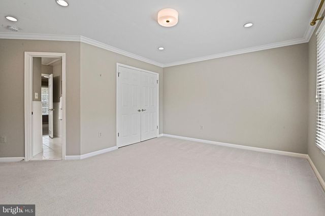 11366 SENECA KNOLL DR, Great Falls, VA 22066