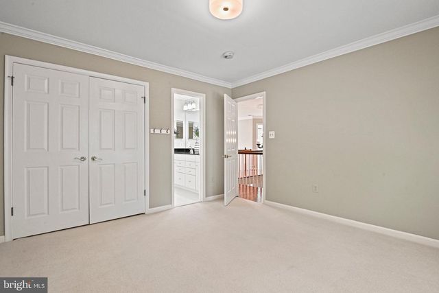 11366 SENECA KNOLL DR, Great Falls, VA 22066