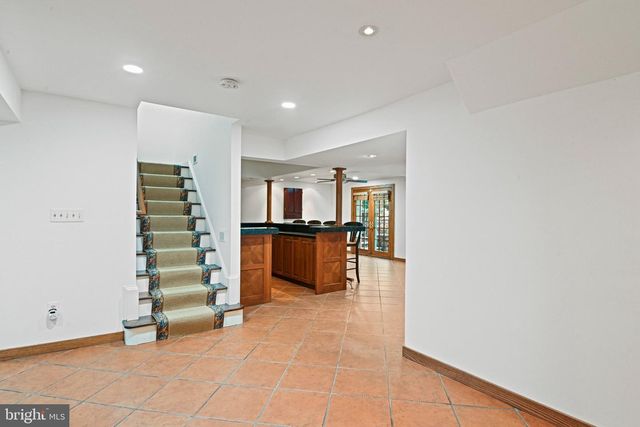 11366 SENECA KNOLL DR, Great Falls, VA 22066