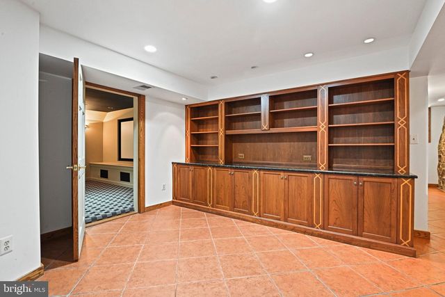 11366 SENECA KNOLL DR, Great Falls, VA 22066