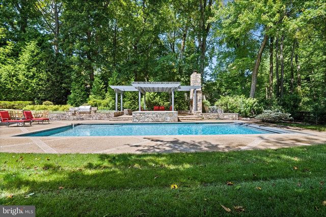 11366 SENECA KNOLL DR, Great Falls, VA 22066