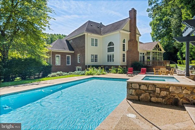 11366 SENECA KNOLL DR, Great Falls, VA 22066