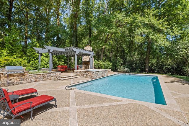 11366 SENECA KNOLL DR, Great Falls, VA 22066