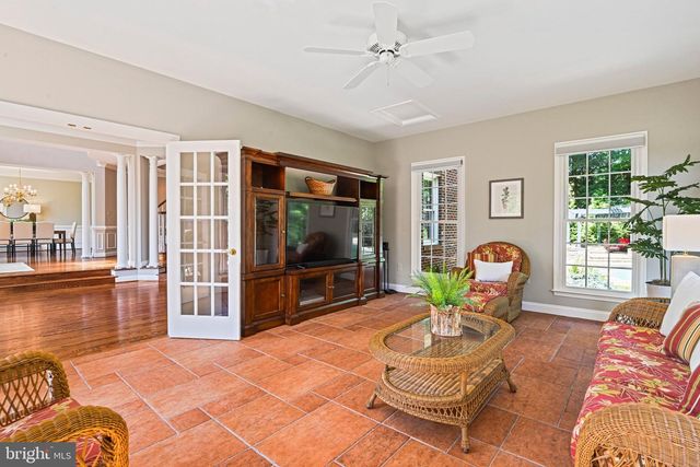 11366 SENECA KNOLL DR, Great Falls, VA 22066