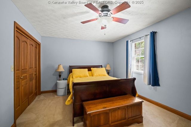 105 Flintstone Drive, Eleanor, WV 25070