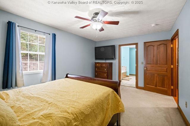 105 Flintstone Drive, Eleanor, WV 25070