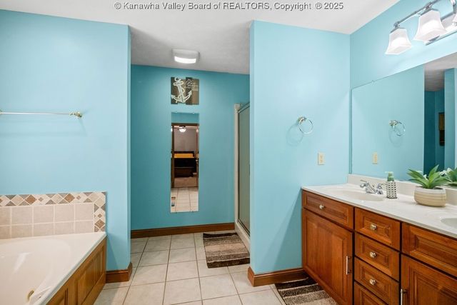 105 Flintstone Drive, Eleanor, WV 25070