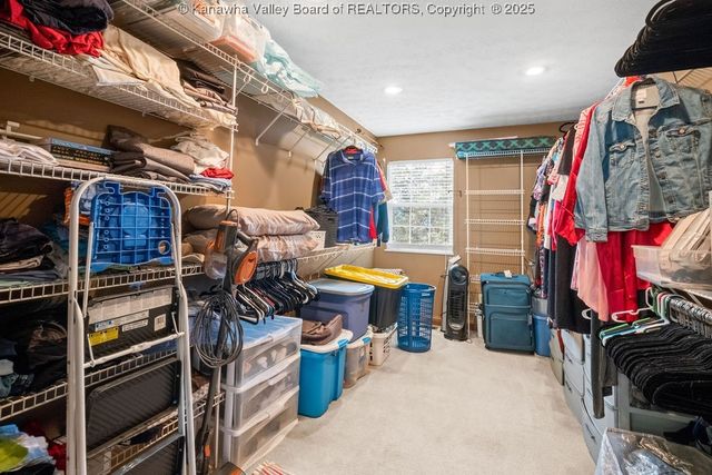 105 Flintstone Drive, Eleanor, WV 25070