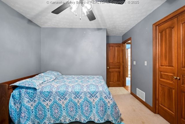 105 Flintstone Drive, Eleanor, WV 25070