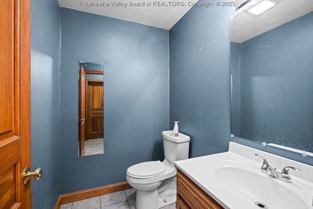 105 Flintstone Drive, Eleanor, WV 25070