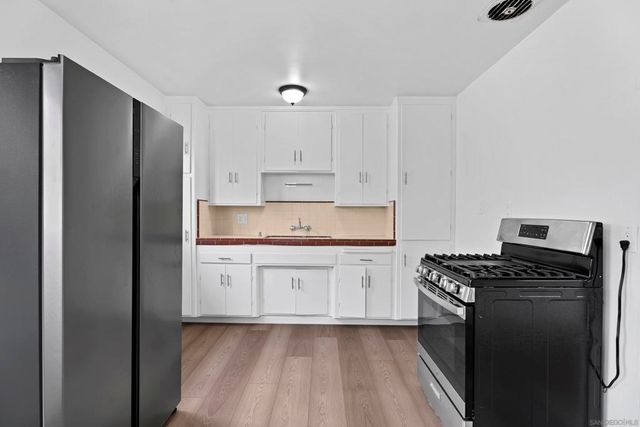 1250 Pacific Beach Dr, San Diego, CA 92109