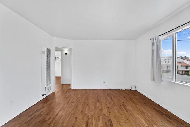 1250 Pacific Beach Dr, San Diego, CA 92109