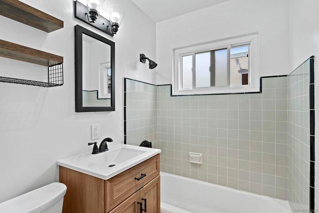 1250 Pacific Beach Dr, San Diego, CA 92109