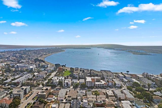 1250 Pacific Beach Dr, San Diego, CA 92109