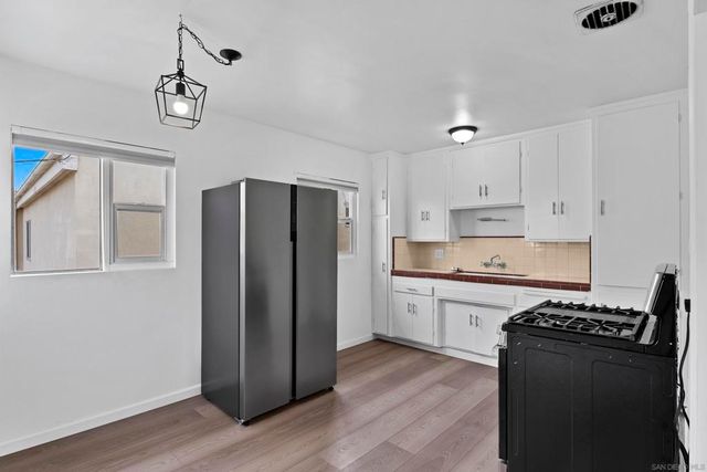 1250 Pacific Beach Dr, San Diego, CA 92109