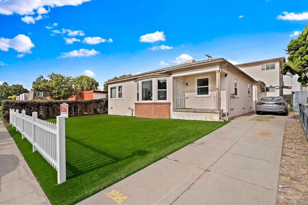 1250 Pacific Beach Dr, San Diego, CA 92109