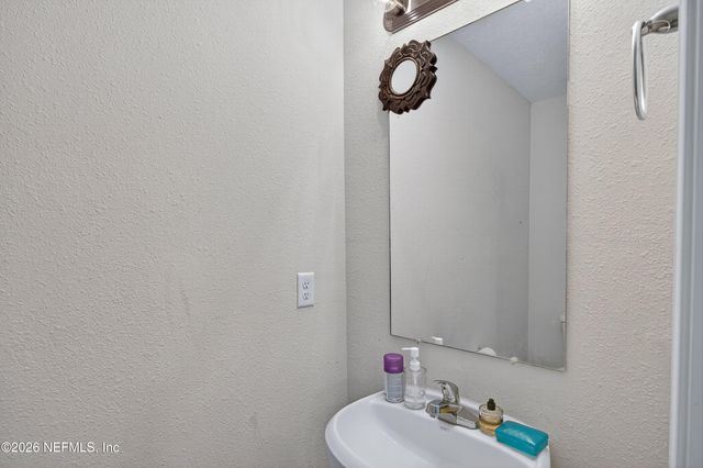 756 TALKING TREE Drive, Jacksonville, FL 32205