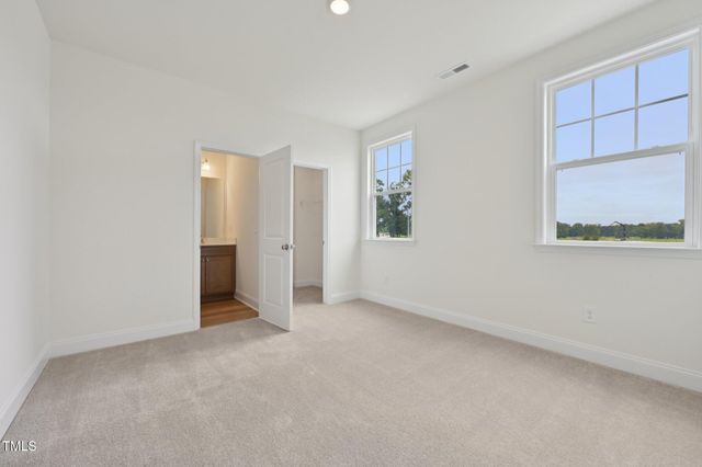 140 Bronze Leaf Drive, Lillington, NC 27546