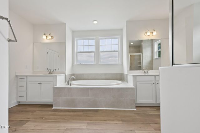 140 Bronze Leaf Drive, Lillington, NC 27546