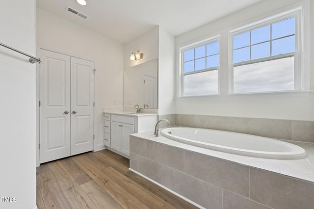 140 Bronze Leaf Drive, Lillington, NC 27546