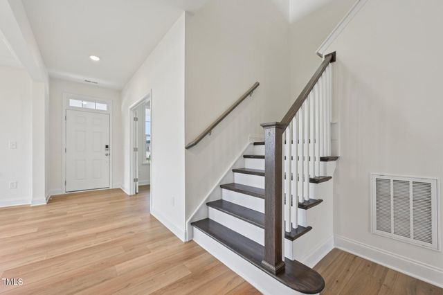 140 Bronze Leaf Drive, Lillington, NC 27546