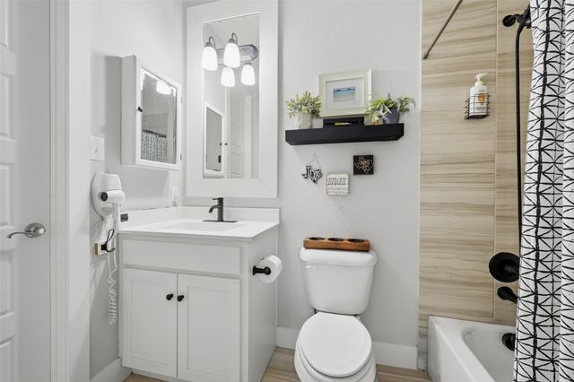 11162 Farmington Road, Van Alstyne, TX 75495