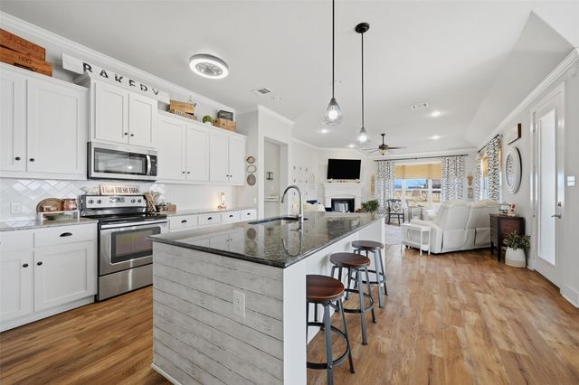 11162 Farmington Road, Van Alstyne, TX 75495