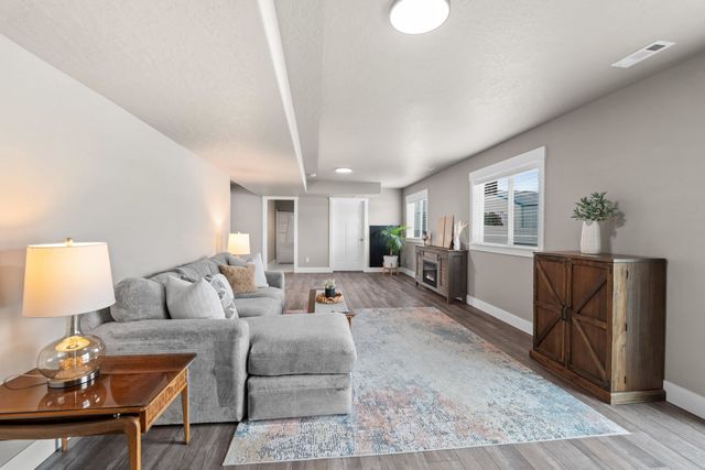 9817 E Hoffman Ct, Spokane Valley, WA 99206