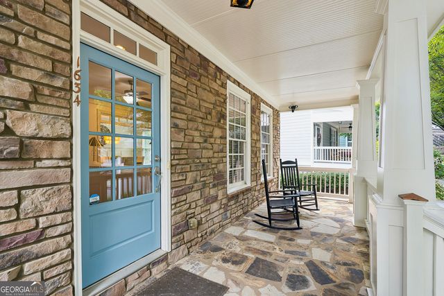 1634 Gilstrap Lane NW, Atlanta, GA 30318
