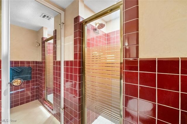 11820 Edgewater Drive 415, Lakewood, OH 44107