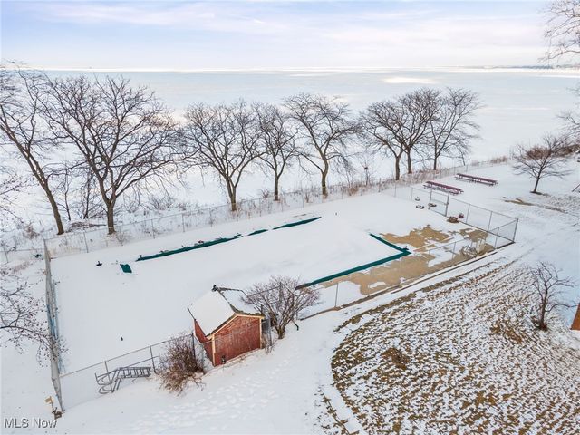 11820 Edgewater Drive 415, Lakewood, OH 44107