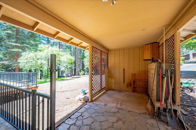 2226 Blair Rd, Pollock Pines, CA 95726