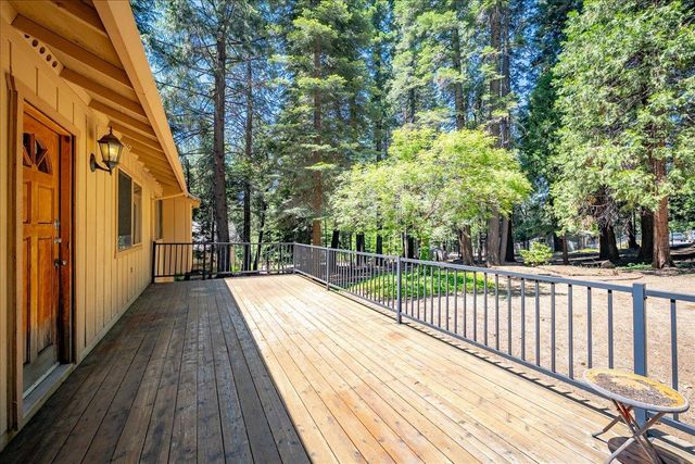2226 Blair Rd, Pollock Pines, CA 95726