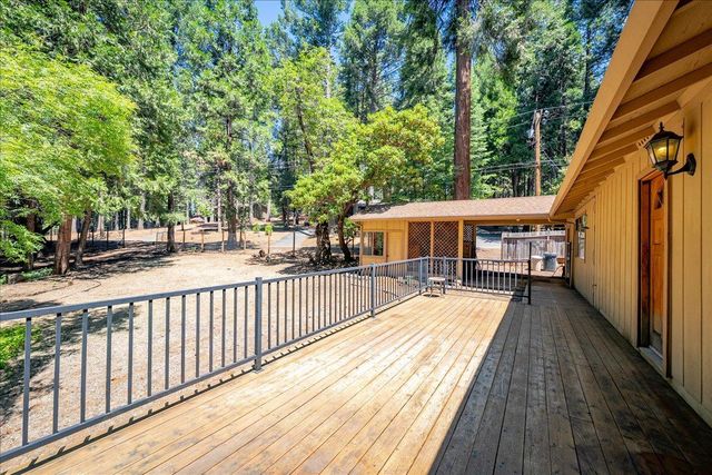 2226 Blair Rd, Pollock Pines, CA 95726