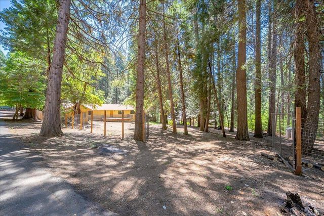 2226 Blair Rd, Pollock Pines, CA 95726