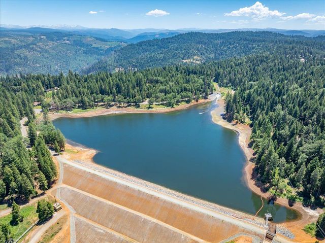 2226 Blair Rd, Pollock Pines, CA 95726