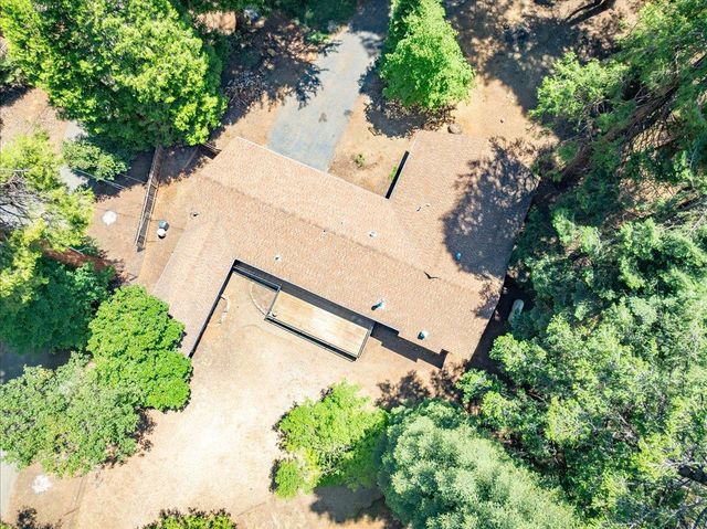 2226 Blair Rd, Pollock Pines, CA 95726