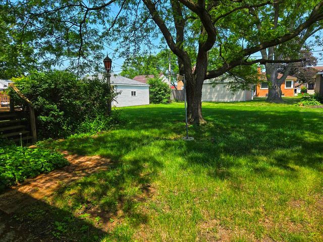 1811 Downing Avenue, Westchester, IL 60154