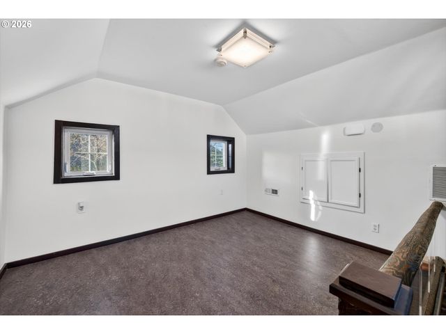 7512 N BERKELEY Ave, Portland, OR 97203