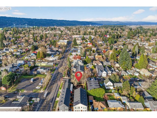 7512 N BERKELEY Ave, Portland, OR 97203