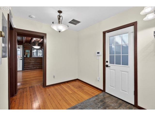 7512 N BERKELEY Ave, Portland, OR 97203