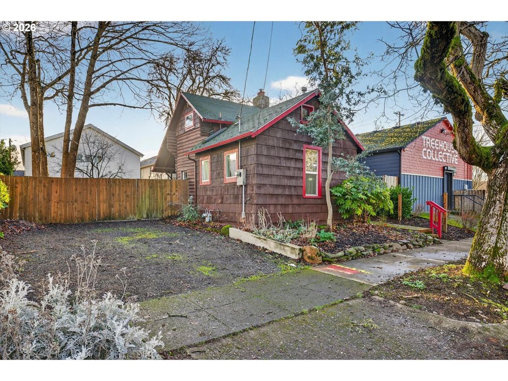 7512 N BERKELEY Ave, Portland, OR 97203