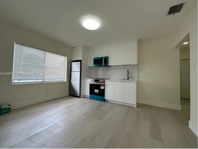 1514 SW 6th St 4, Miami, FL 33135