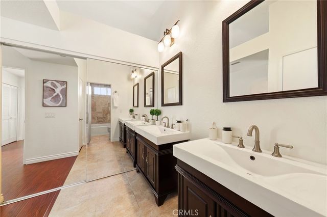 130 Almador, Irvine, CA 92614
