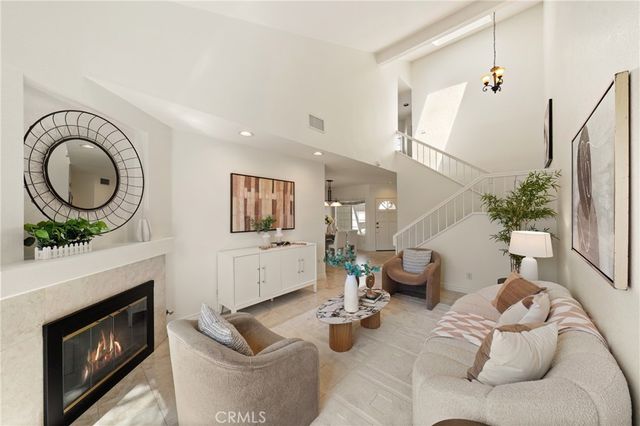130 Almador, Irvine, CA 92614