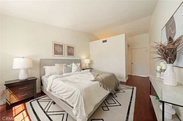 130 Almador, Irvine, CA 92614