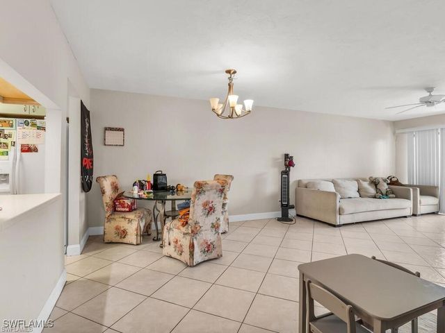700 Valley Stream DR 101, Naples, FL 34113